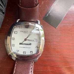 Men’s Kenneth Cole Microsoft watch NWT